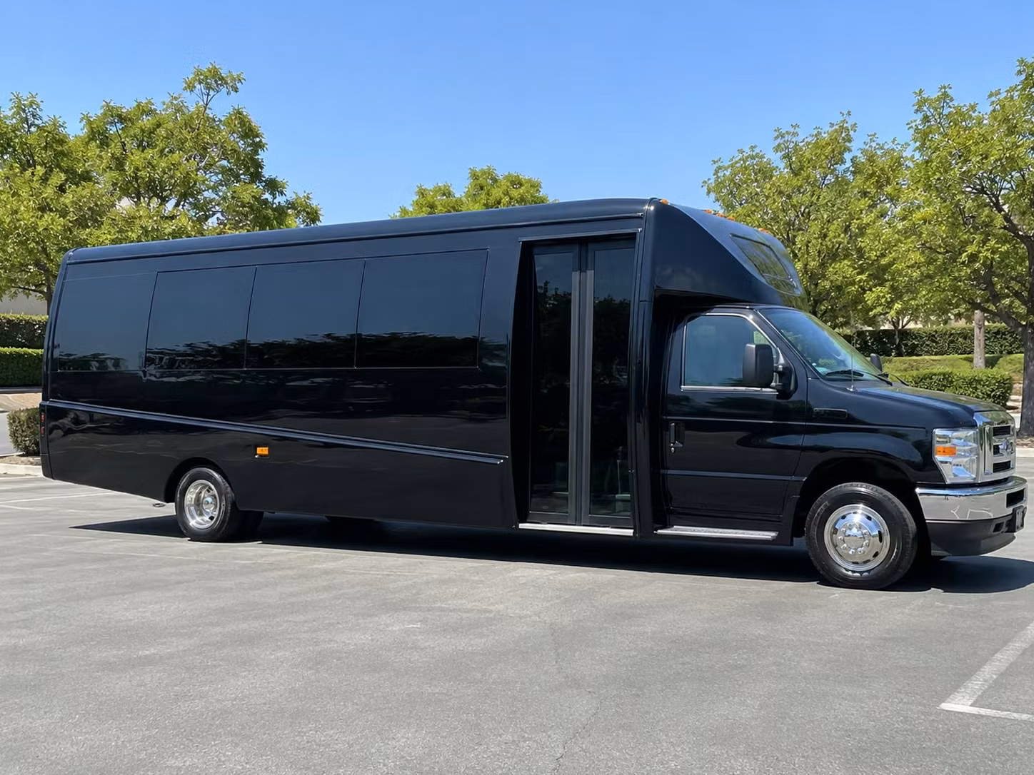 15 passenger minibus