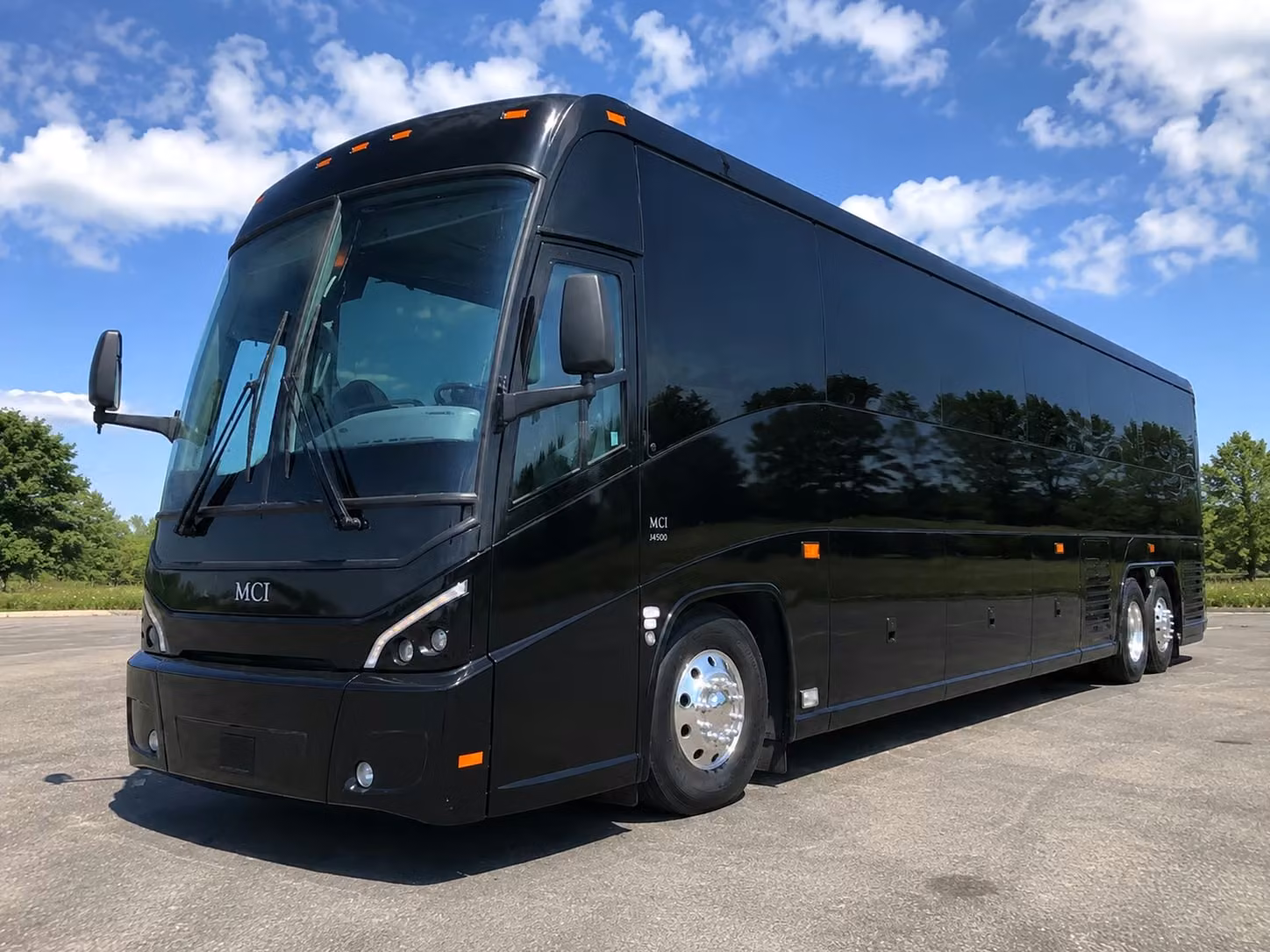 check out airport shuttle services between irving dfw and love field