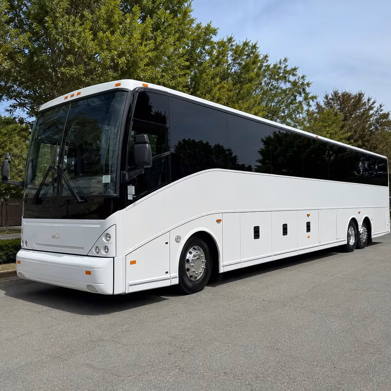 corporate travel shuttles between irving hotels and dfw