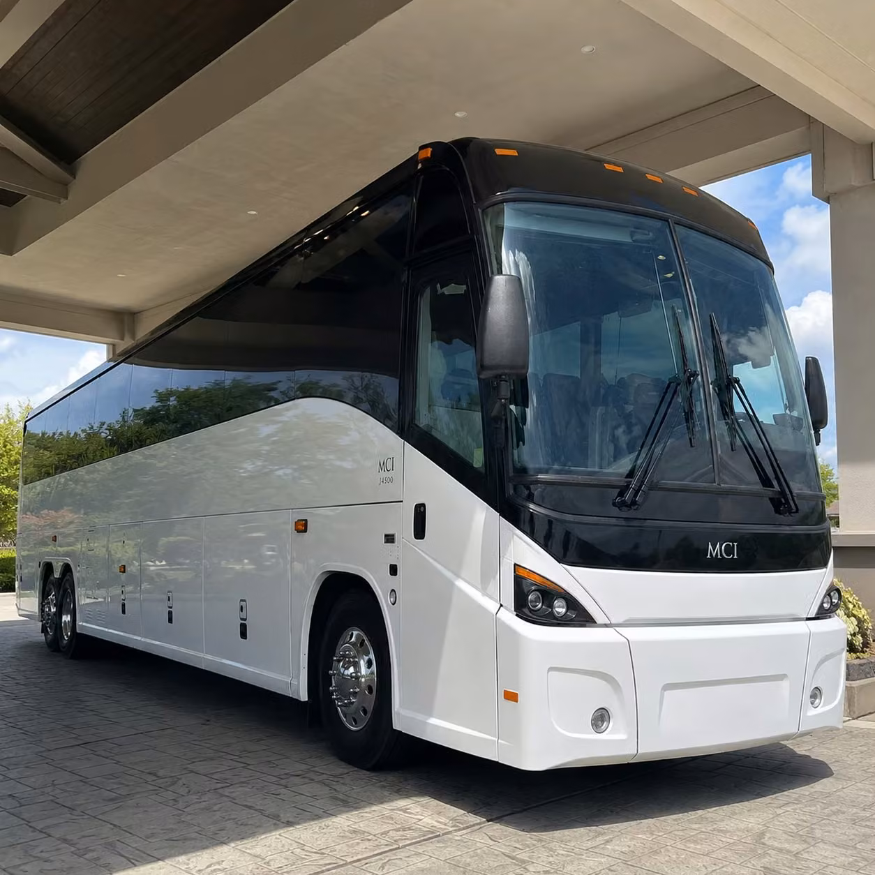shuttle your team between irving office campuses and dfw international airport